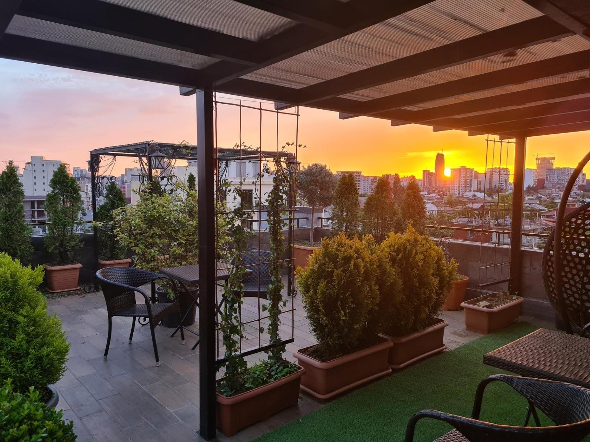 Hotel Sunny Батуми Экстерьер фото