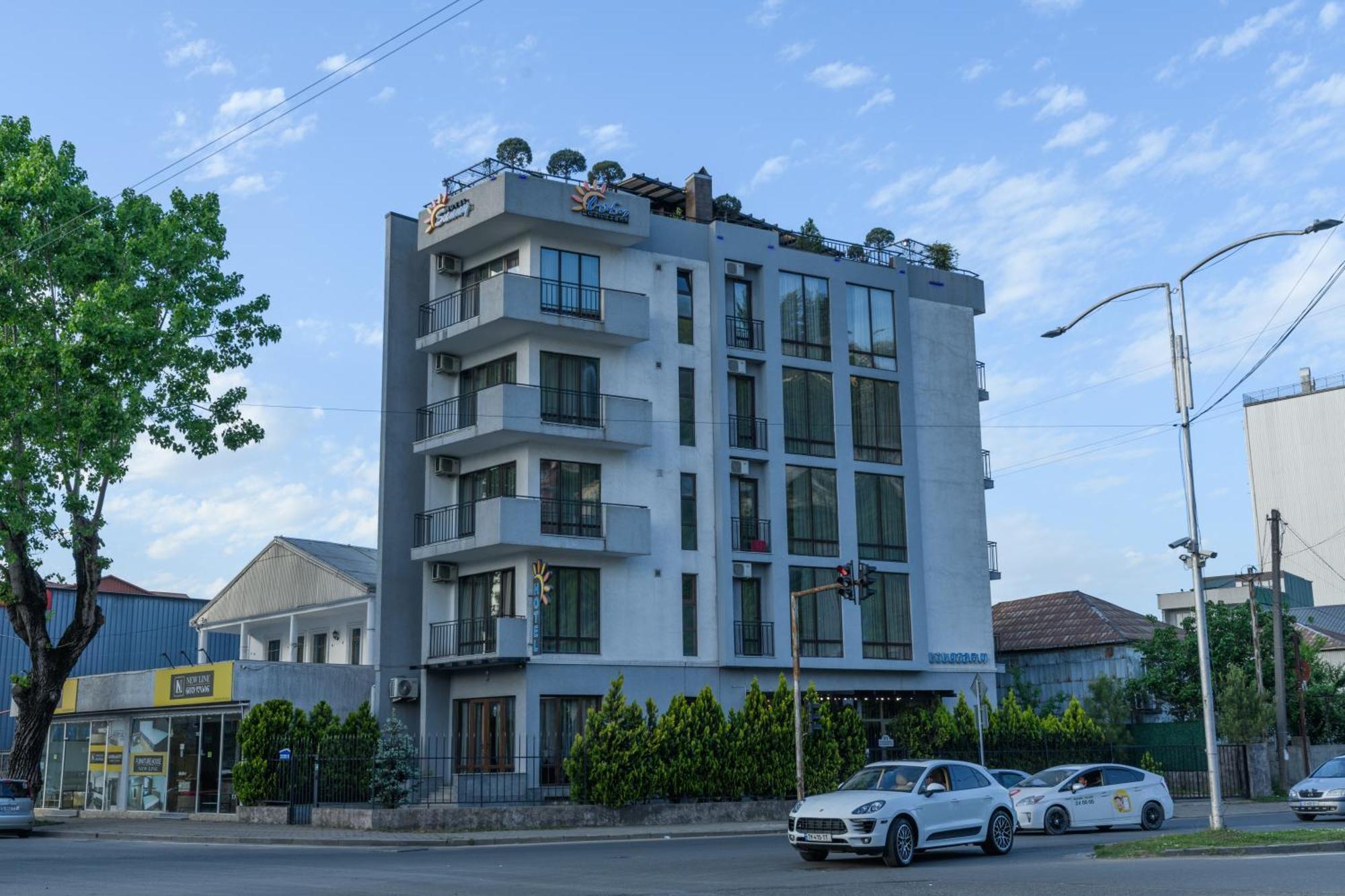 Hotel Sunny Батуми Экстерьер фото